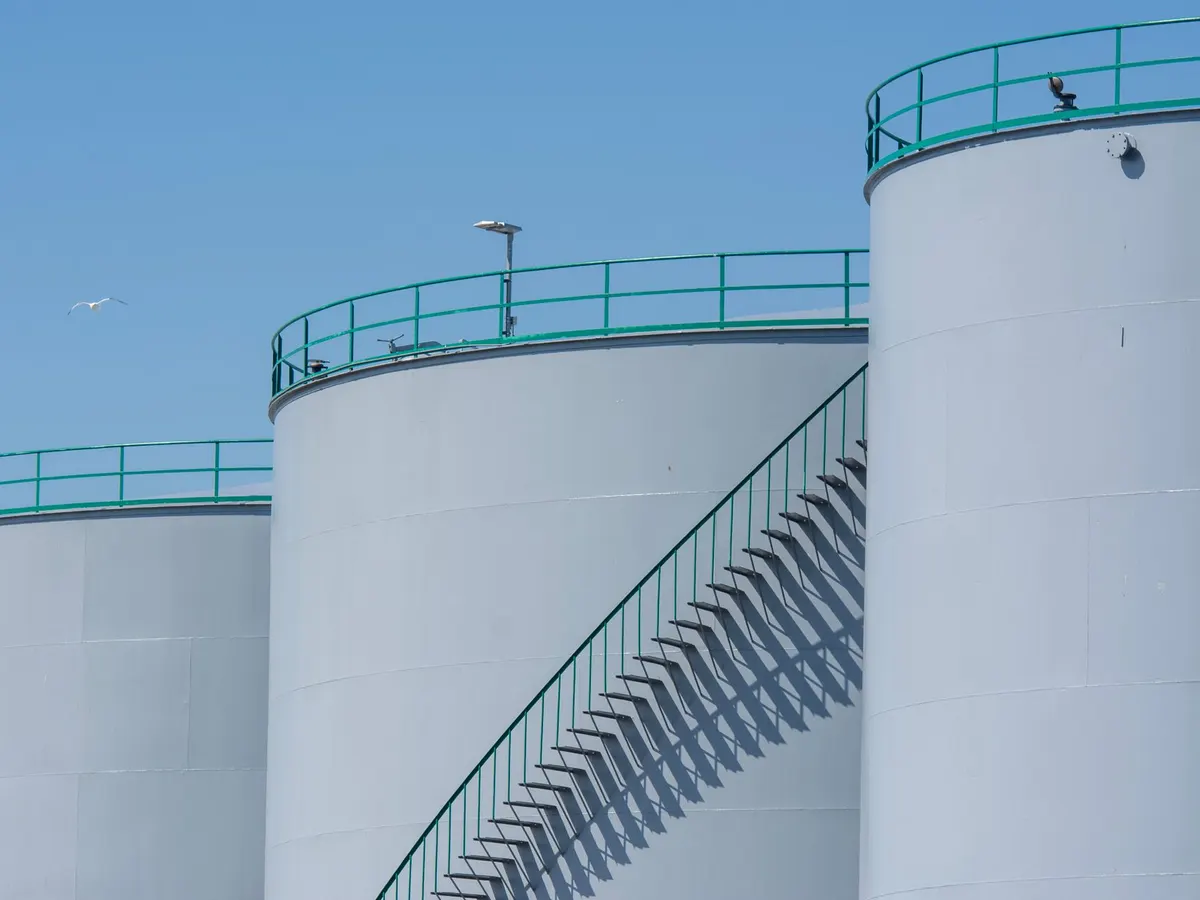 Industrial storage tanks